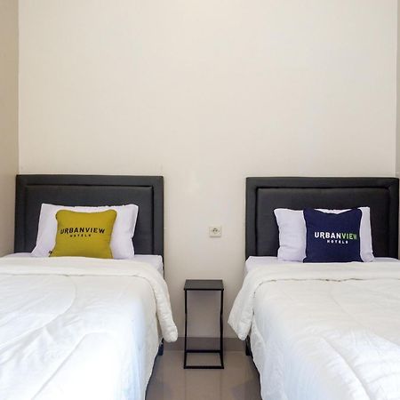 Urbanview Hotel Near Alun Alun Tegal Tegal (Central Java) Extérieur photo