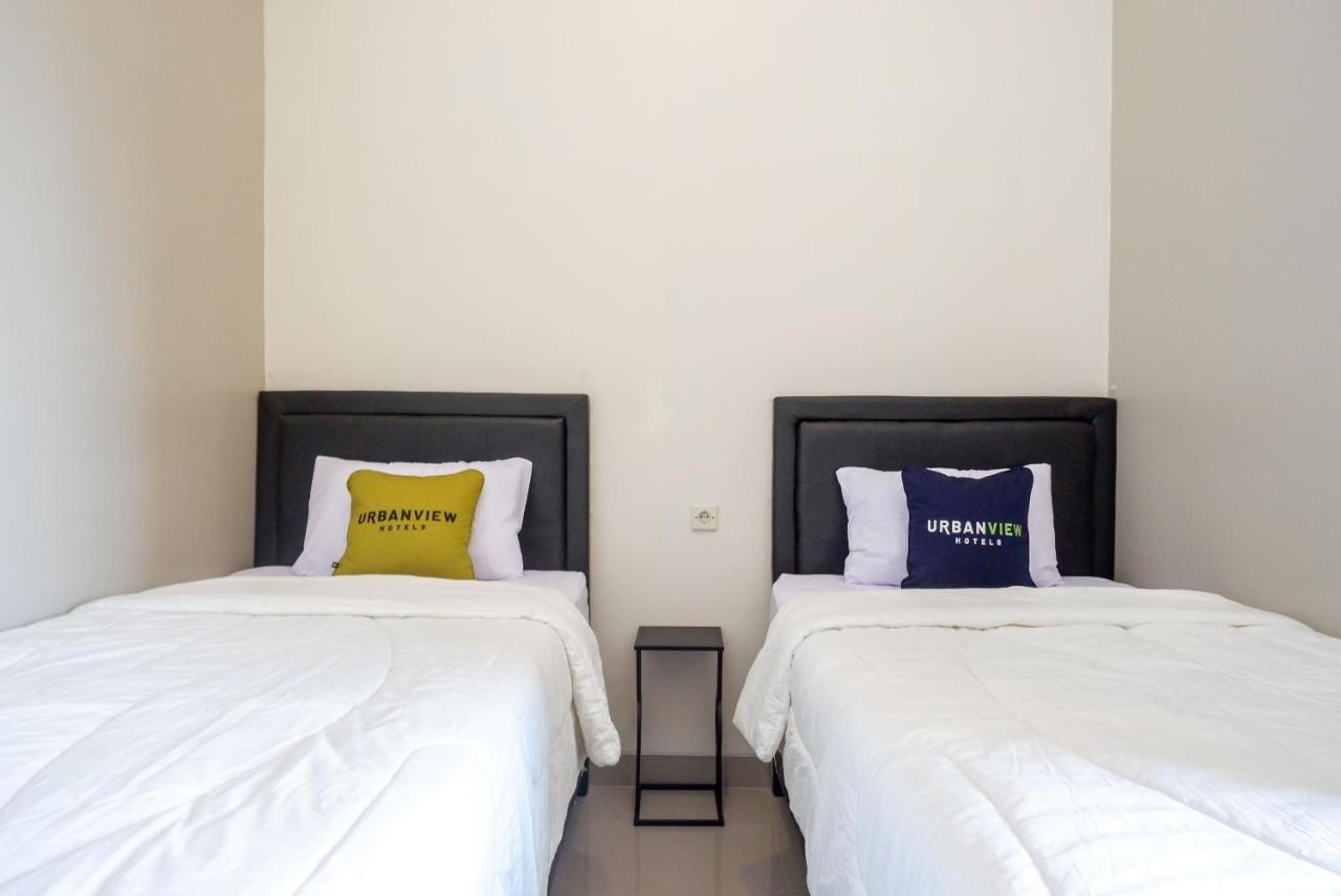 Urbanview Hotel Near Alun Alun Tegal Tegal (Central Java) Extérieur photo