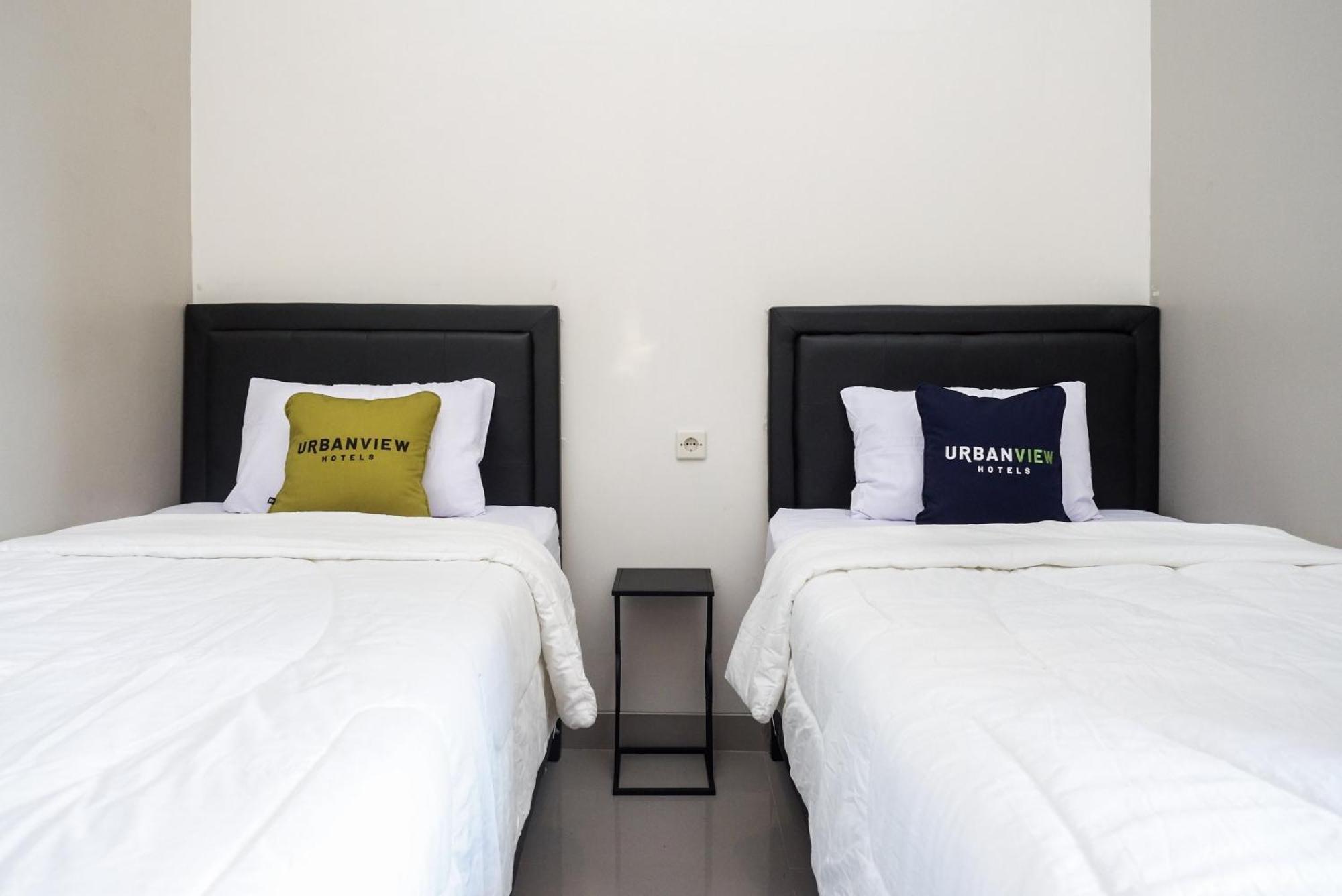 Urbanview Hotel Near Alun Alun Tegal Tegal (Central Java) Extérieur photo