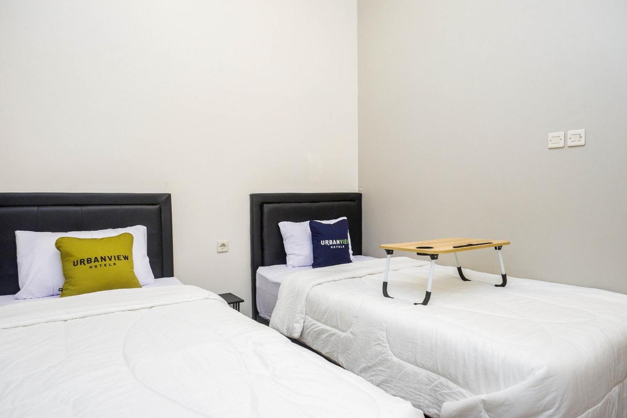 Urbanview Hotel Near Alun Alun Tegal Tegal (Central Java) Extérieur photo