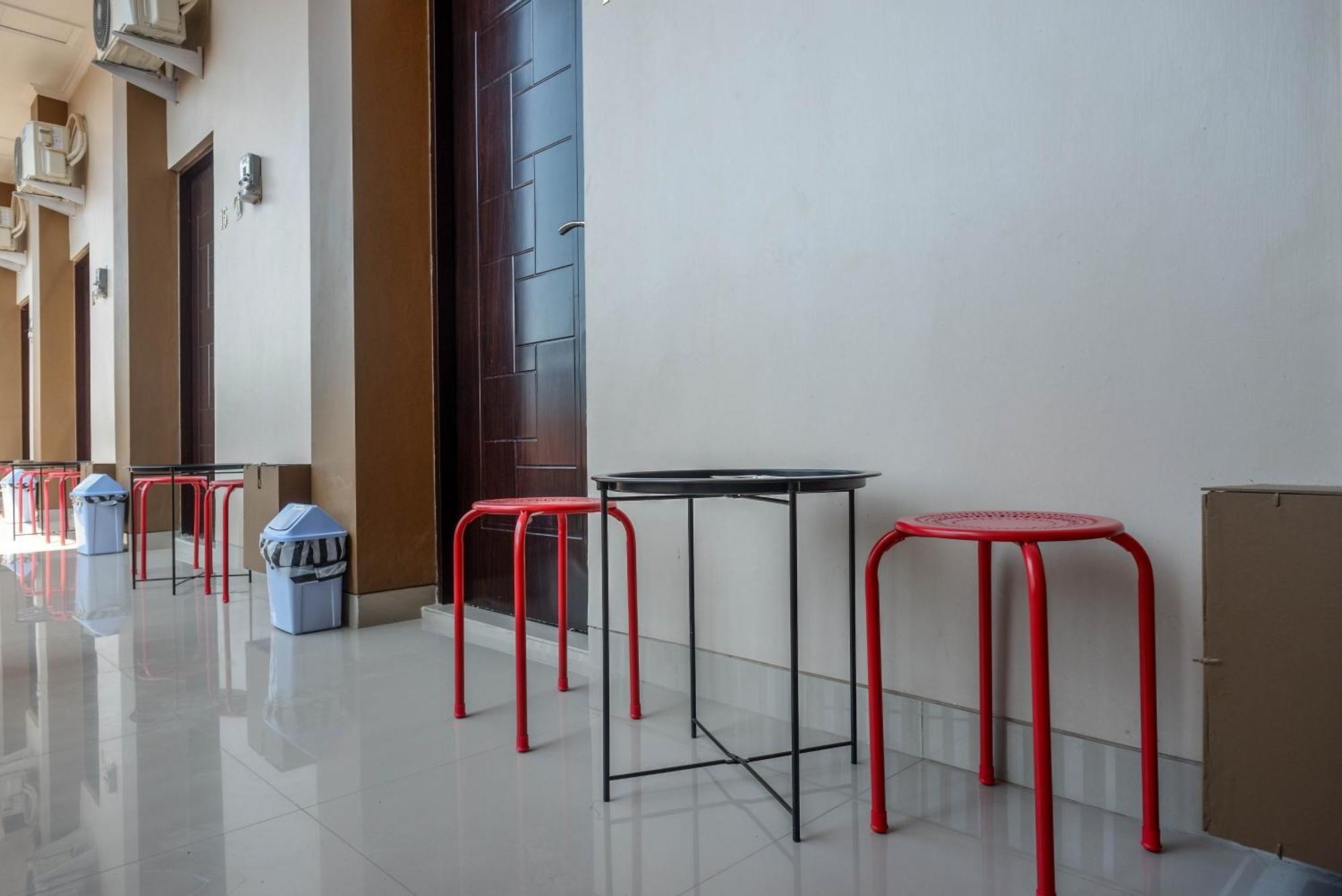 Urbanview Hotel Near Alun Alun Tegal Tegal (Central Java) Extérieur photo