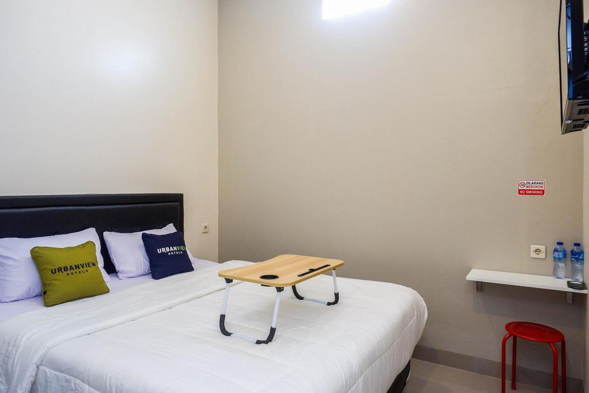 Urbanview Hotel Near Alun Alun Tegal Tegal (Central Java) Extérieur photo